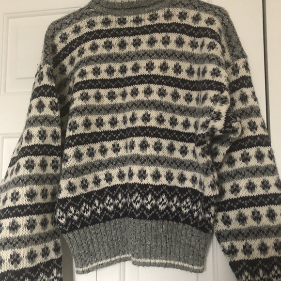 Turtleneck Patterned Sweater - Picture 5 of 10